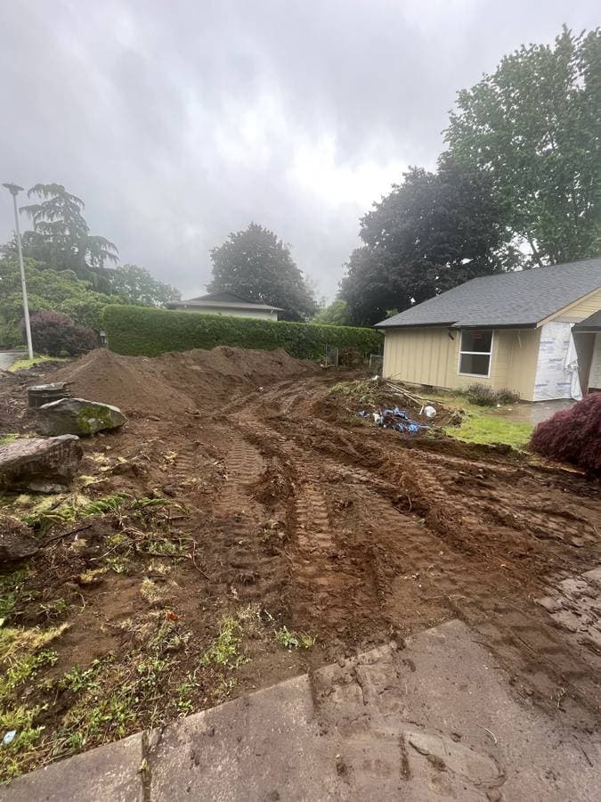 picture of a yard about to be landscaped